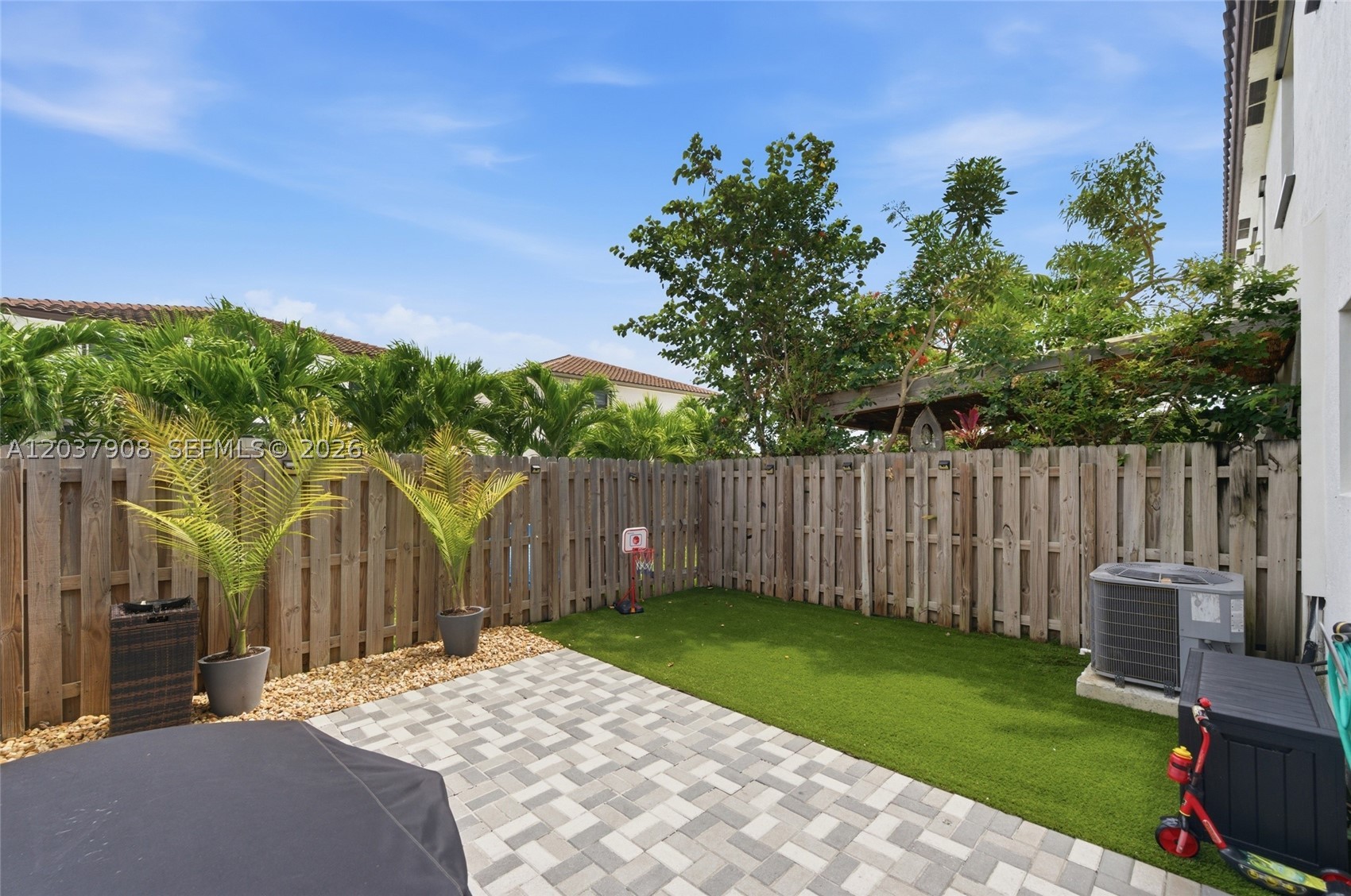 SILVER PALM RESIDENTIAL H - Residential