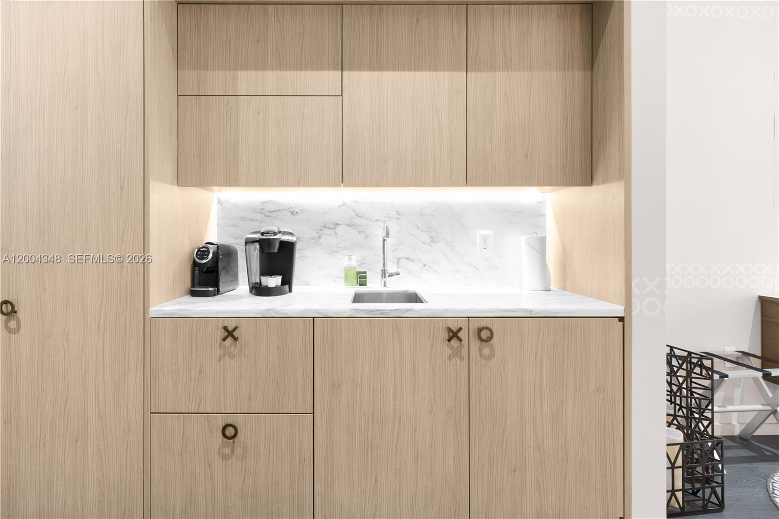 801 SMA DESIGNER SUITES C - Residential