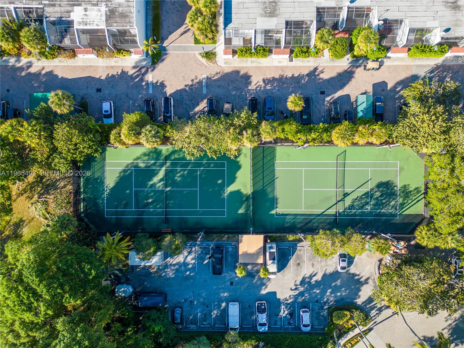 TOWERS OF KEY BISCAYNE CO - Residential