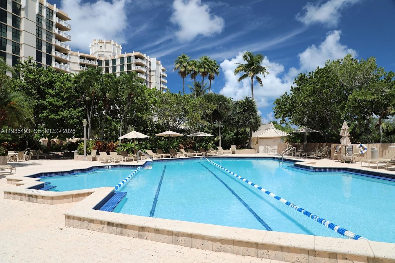 TOWERS OF KEY BISCAYNE CO - Residential