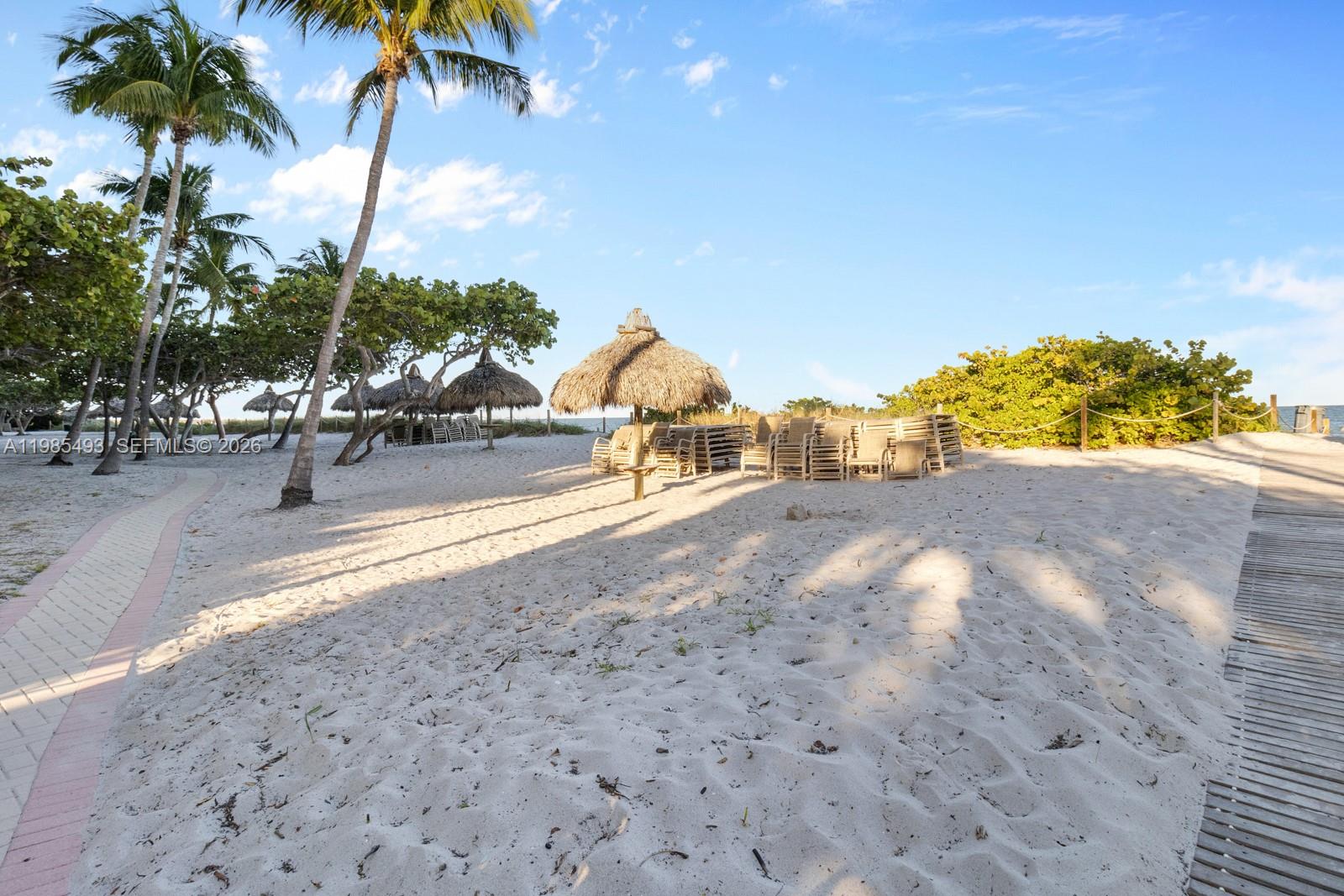 TOWERS OF KEY BISCAYNE CO - Residential