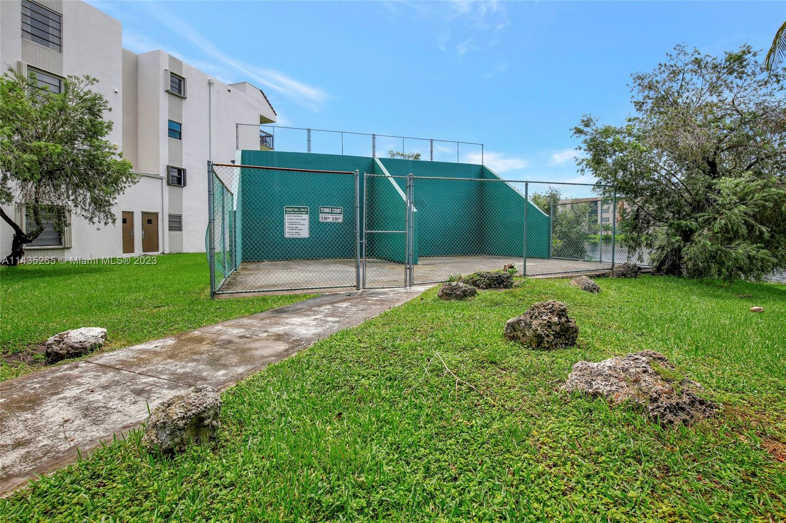 PENINSULA AT INTL GARDENS - Residential