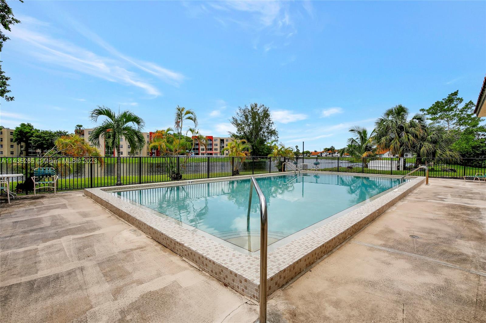PENINSULA AT INTL GARDENS - Residential