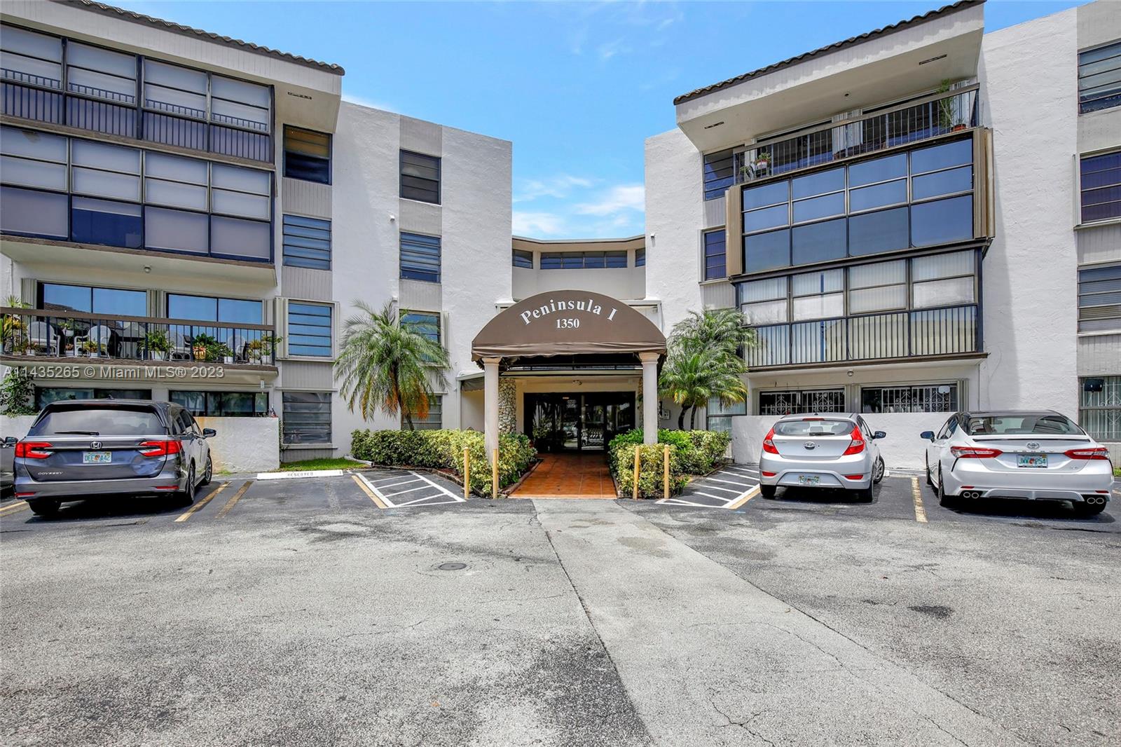 Welcome to your next home or investment condominium in a great location in Miami, FL. This gated community with a security guard is perfect for someone that doesn’t want the maintenance of a single family home and looking to downsize. This 2 bedroom, 2 bathroom home has newer appliances and has been well maintained by its owners. The community pool, lake and tennis/racketball area is only a short walk away. Call to schedule your private showing today!