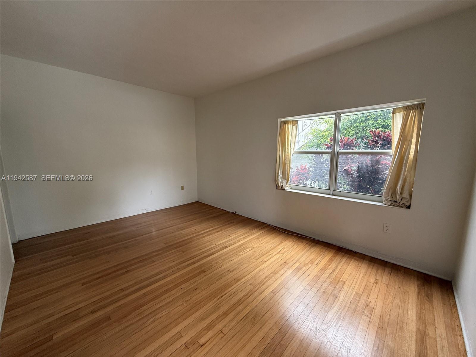 LENOX MANOR - Residential Lease