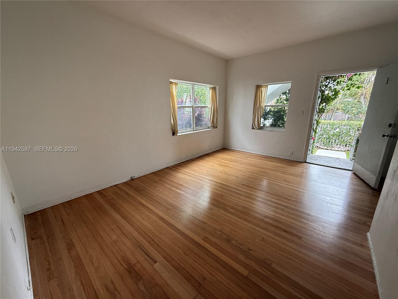 LENOX MANOR - Residential Lease