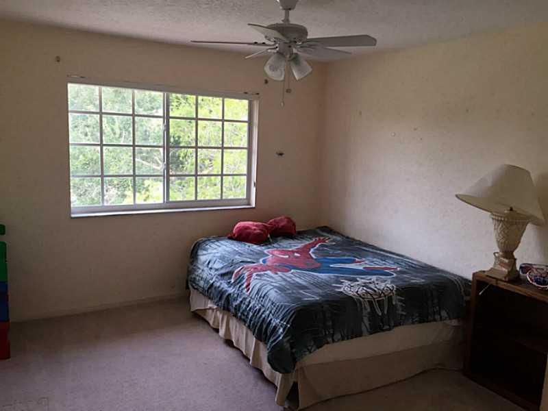 SILVER LAKES AT PEMBROKE - Residential Lease