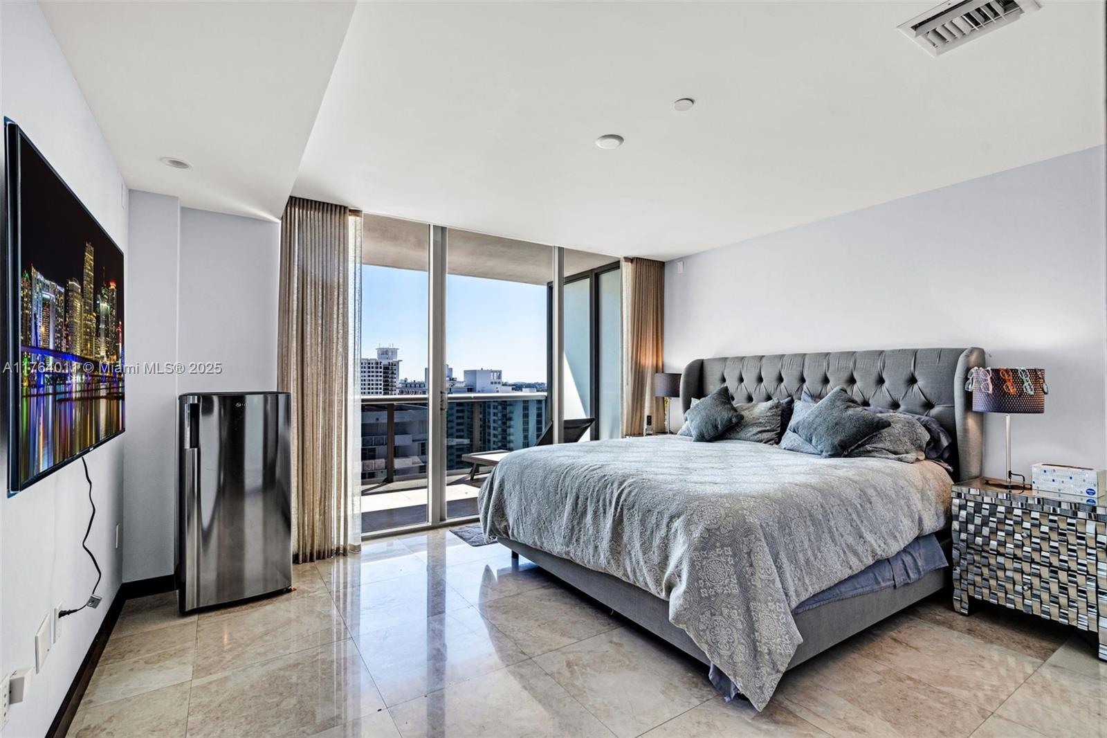 MEI CONDO - Residential