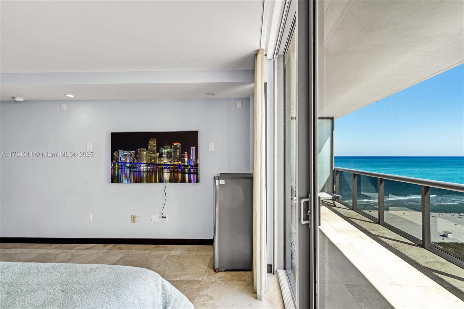 MEI CONDO - Residential