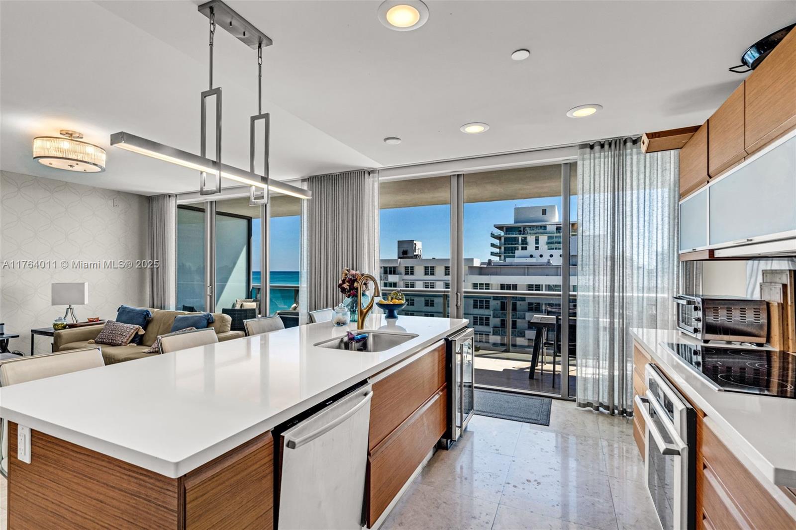 MEI CONDO - Residential