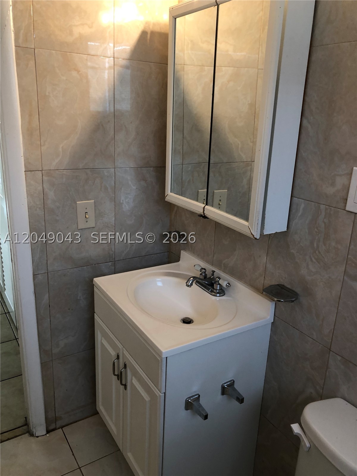 CHESTNUT HILL CONDO - Residential Lease