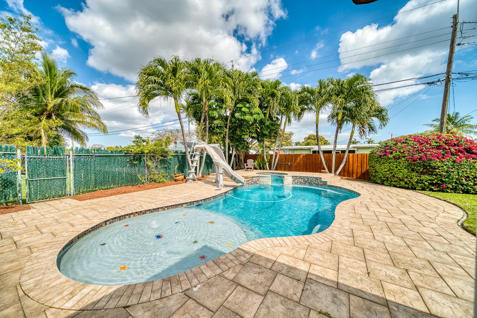 TROPICAL ESTATES 1ST ADDN - Residential