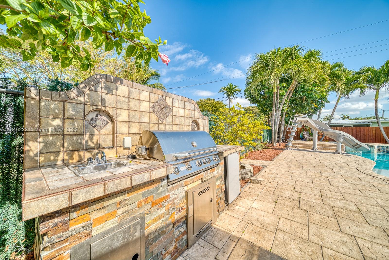 TROPICAL ESTATES 1ST ADDN - Residential