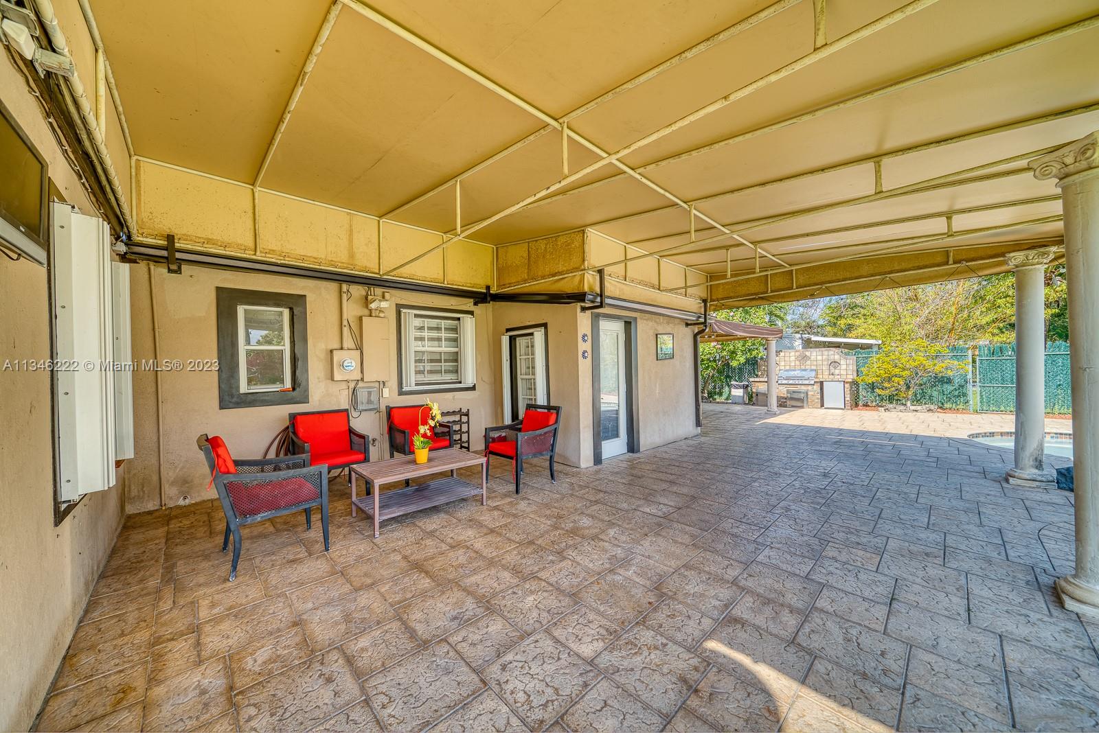 TROPICAL ESTATES 1ST ADDN - Residential