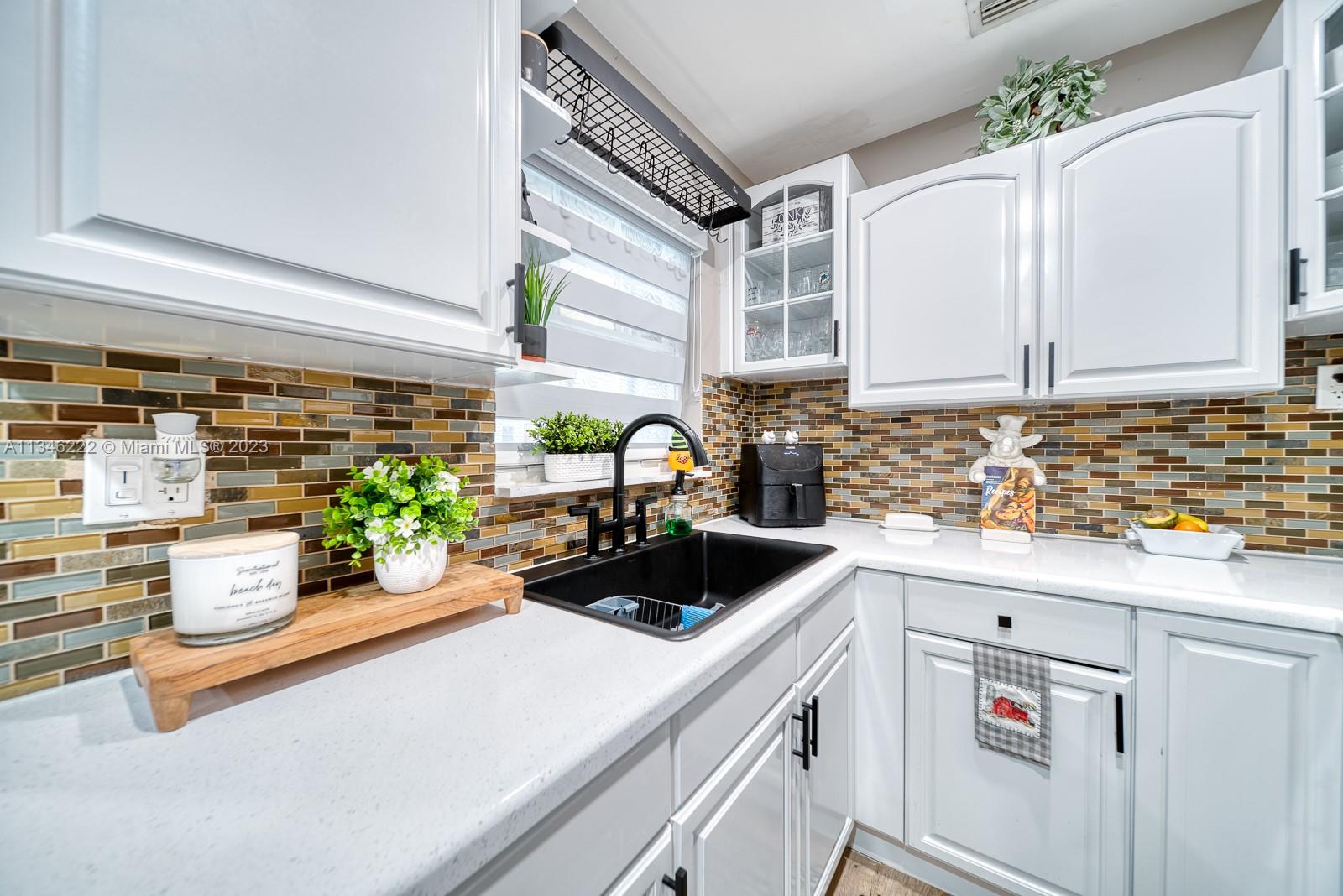 TROPICAL ESTATES 1ST ADDN - Residential