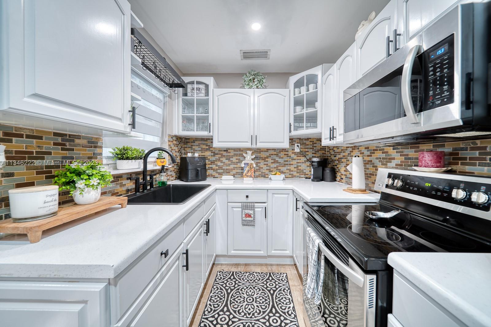 TROPICAL ESTATES 1ST ADDN - Residential