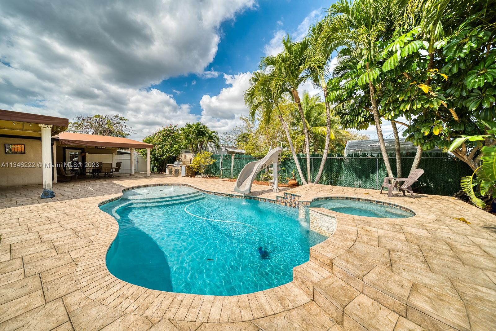 TROPICAL ESTATES 1ST ADDN - Residential