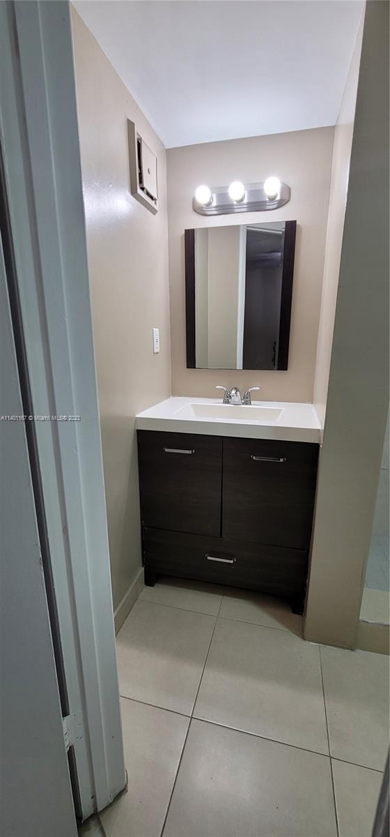 VERSAILLES GARDENS CONDO - Residential Lease