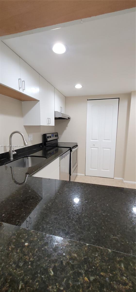 VERSAILLES GARDENS CONDO - Residential Lease