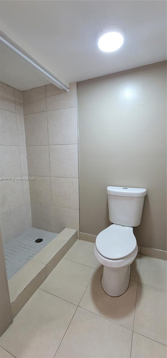 VERSAILLES GARDENS CONDO - Residential Lease