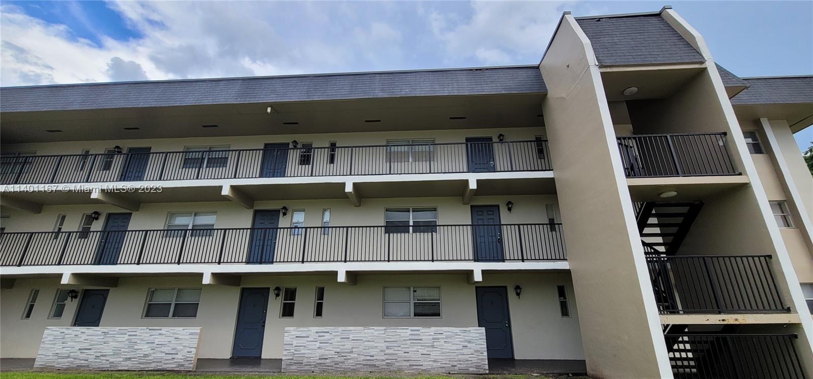 Beautiful 2/2 Condo completely upgraded. Brand New Washer & Dryer in Unit, Stainless Steel Appliances, Tiles throughout, and both oversized bedrooms have Walk-In Closets. The property has a community Pool and it's centrally located to shops and restaurants. Enjoy the beautiful and serene private screened-In balcony with unobstructed views of nature. Ready for immediate move-in. Call Today!