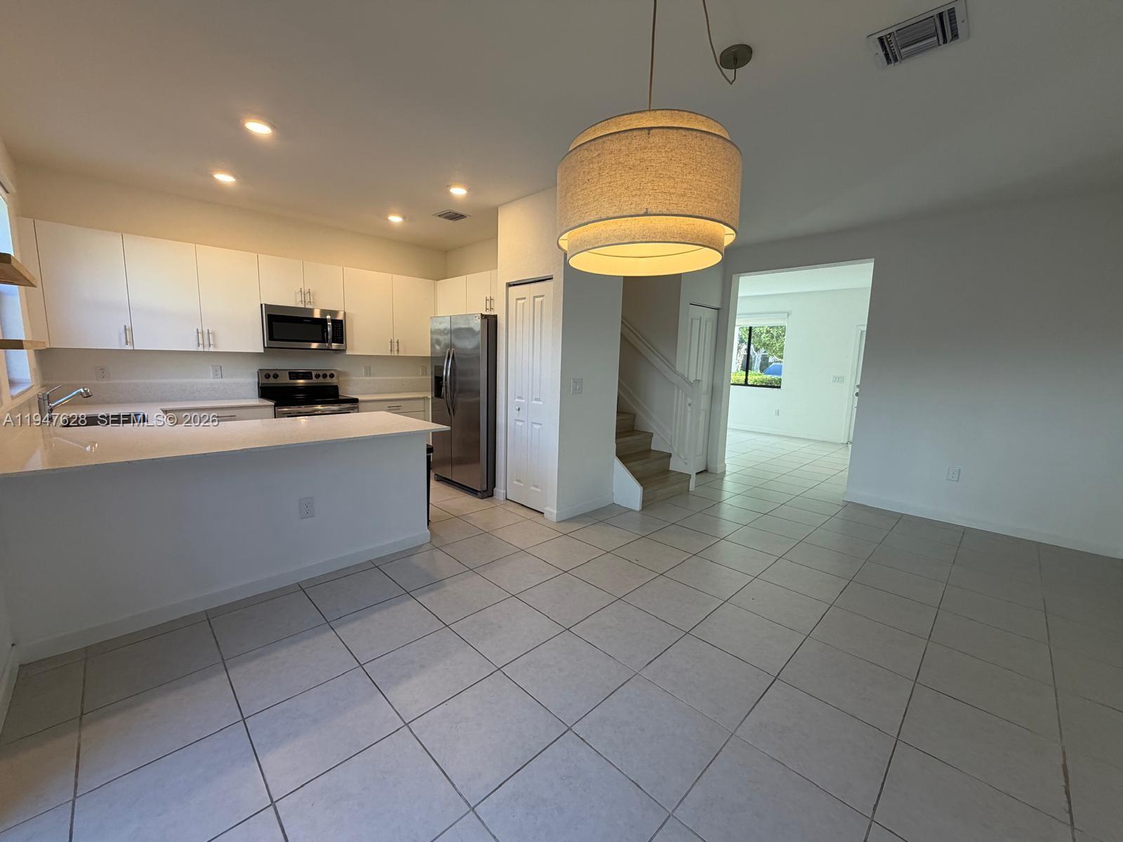 VIA VENTURA NEIGHBORHOOD - Residential