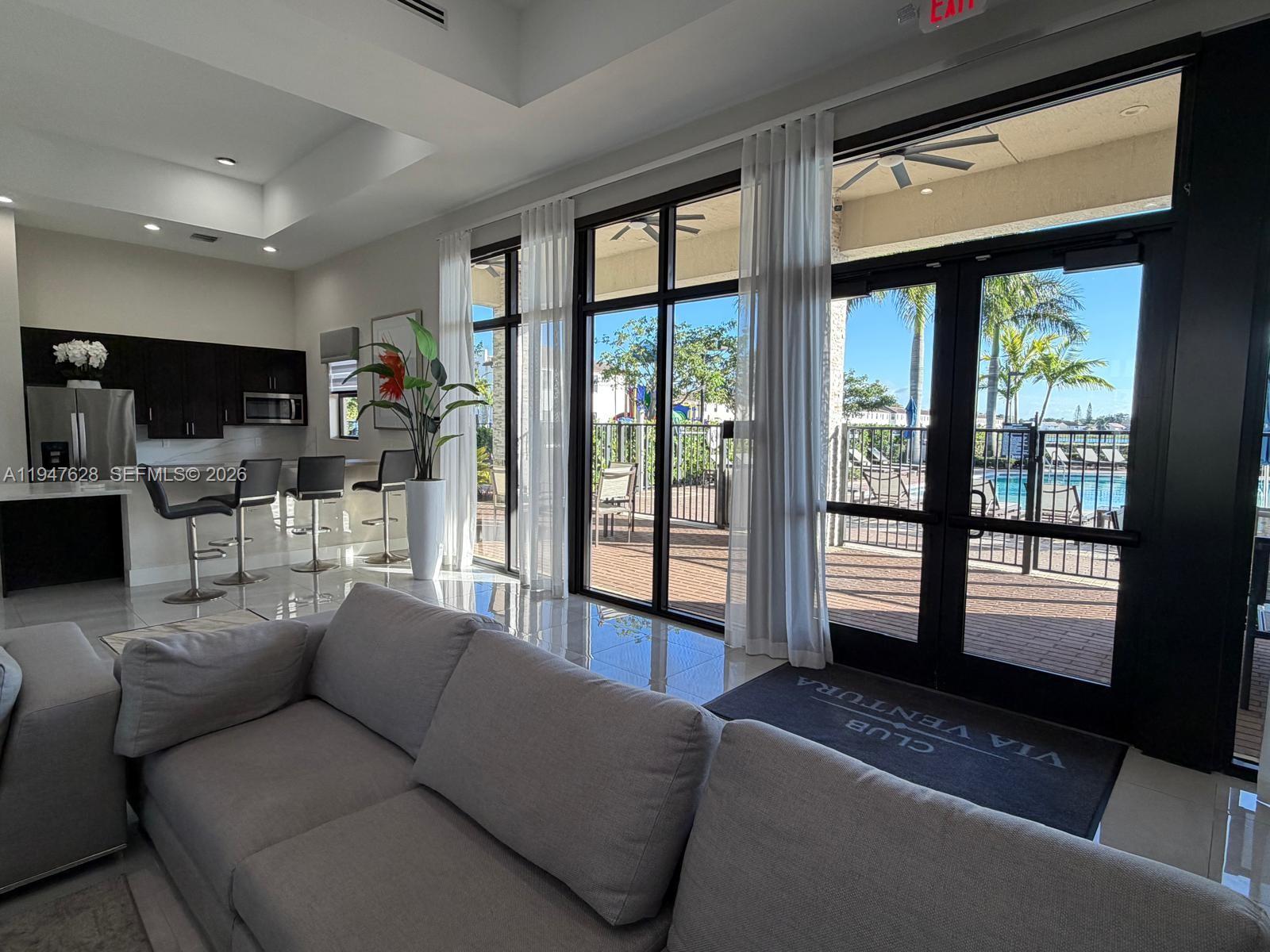 VIA VENTURA NEIGHBORHOOD - Residential