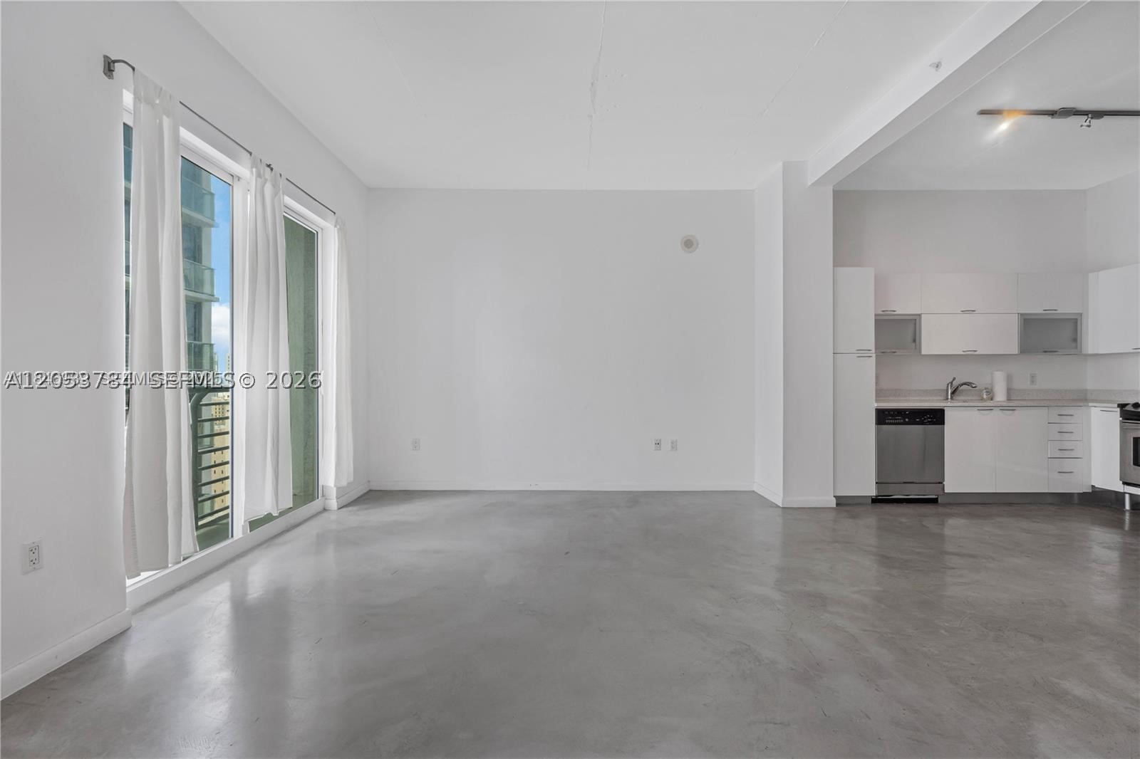 THE LOFT DOWNTOWN CONDO - Residential Lease