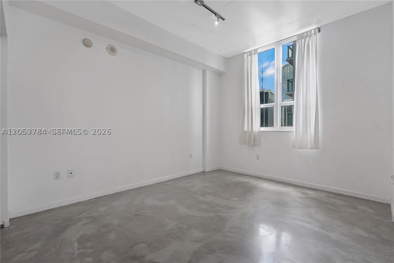 THE LOFT DOWNTOWN CONDO - Residential Lease