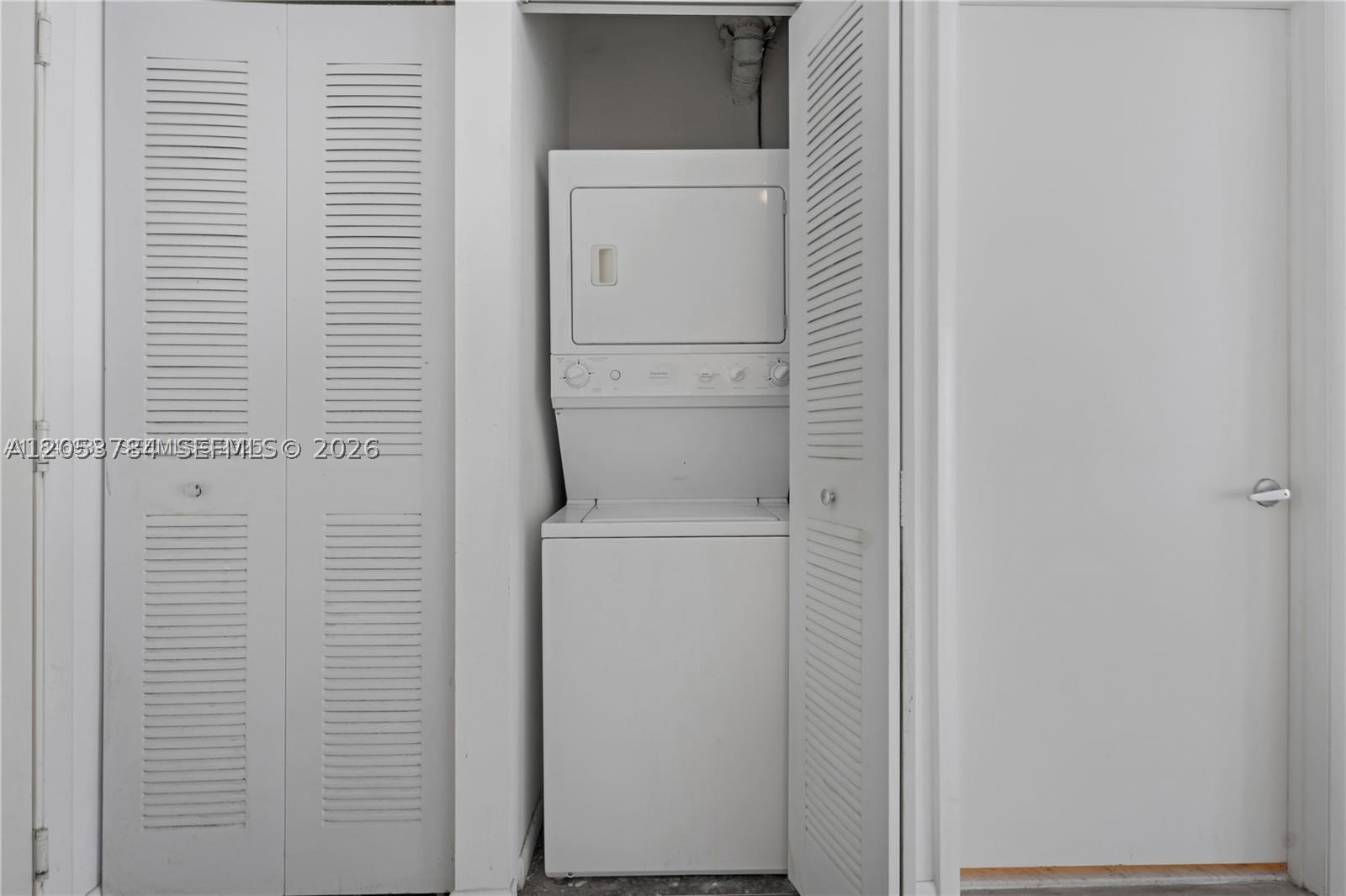THE LOFT DOWNTOWN CONDO - Residential Lease