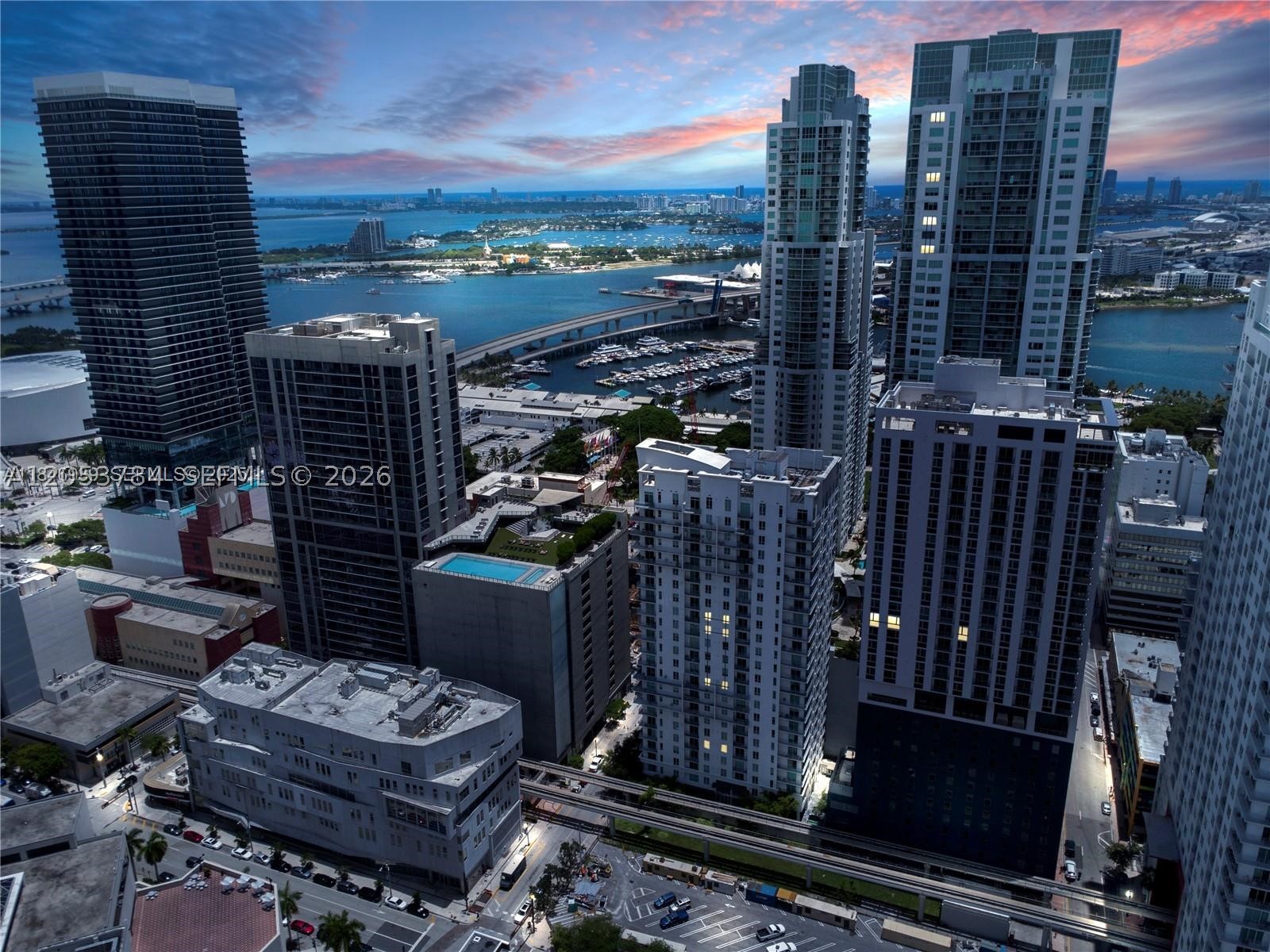 THE LOFT DOWNTOWN CONDO - Residential Lease