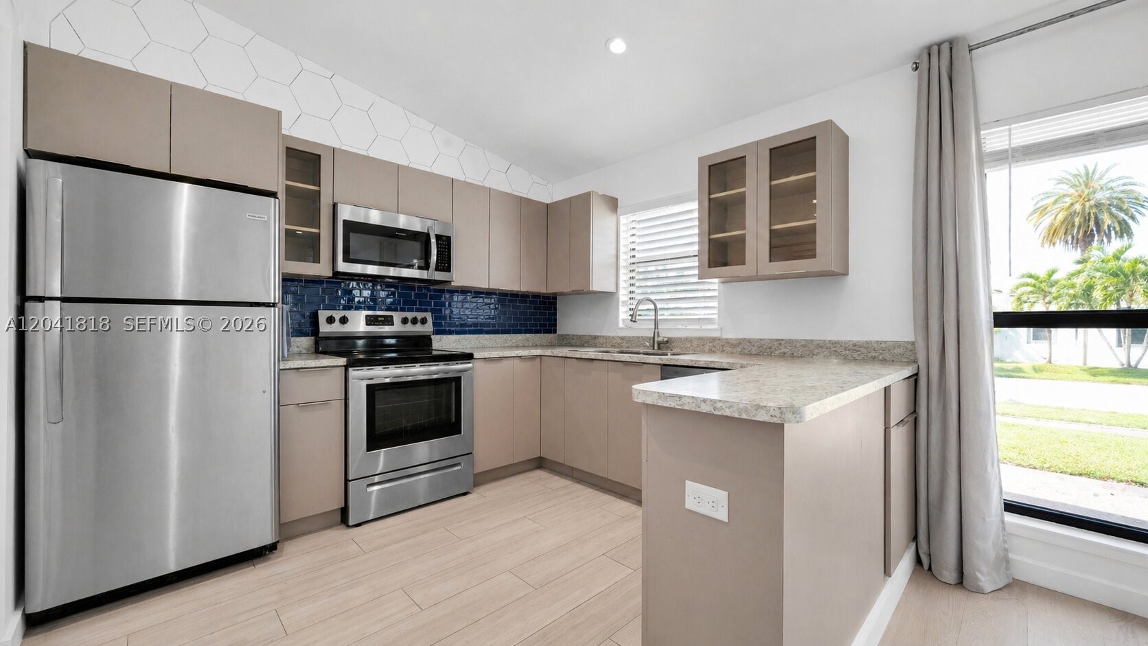 HOLLYWOOD SOUTH SIDE ADD - Residential