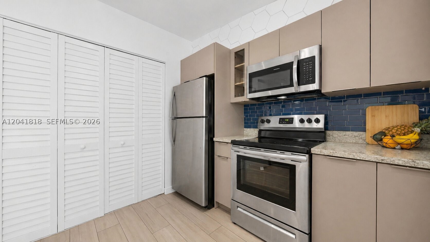 HOLLYWOOD SOUTH SIDE ADD - Residential