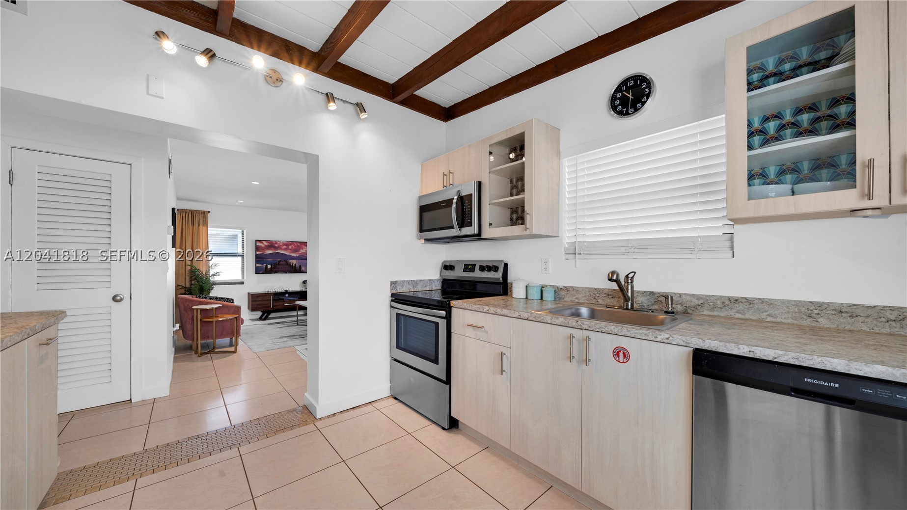 HOLLYWOOD SOUTH SIDE ADD - Residential