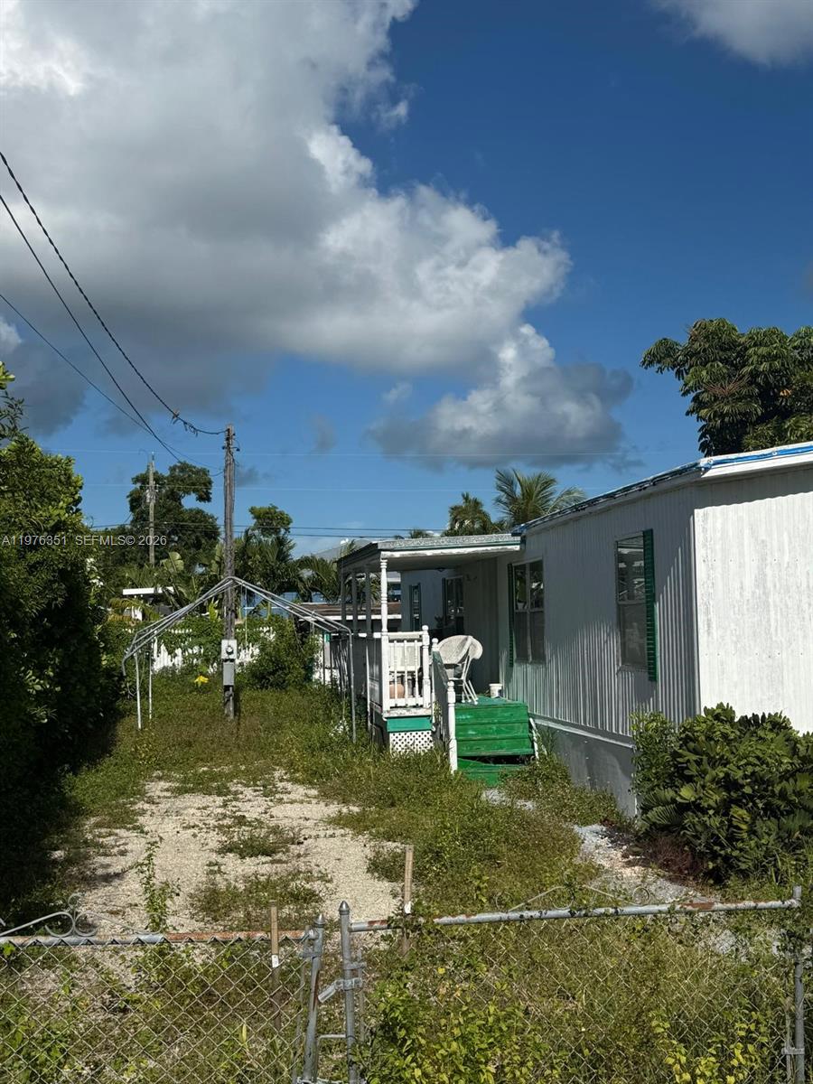 LARGO GARDENS - Residential