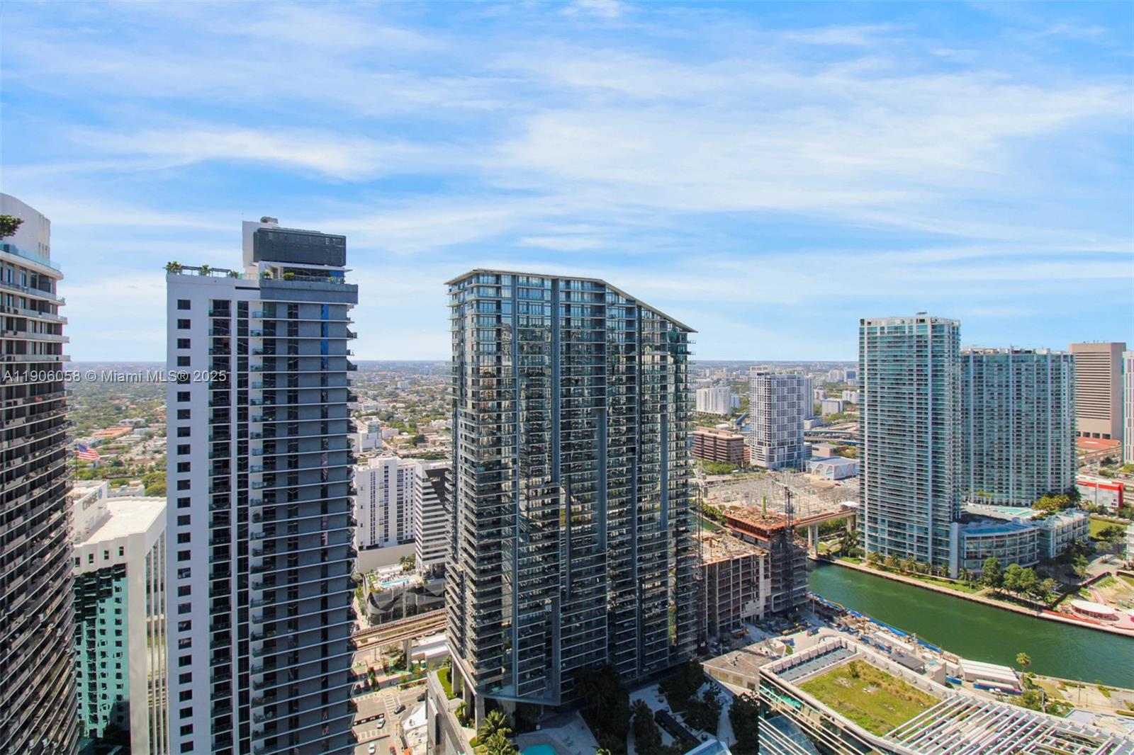 801 SMA RESIDENCES CONDO - Residential
