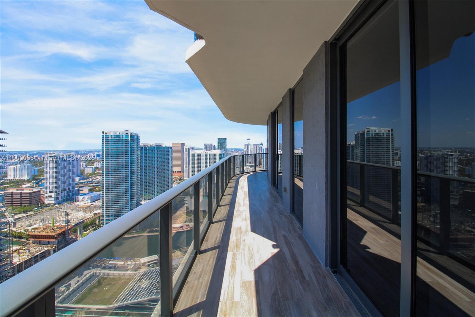 801 SMA RESIDENCES CONDO - Residential