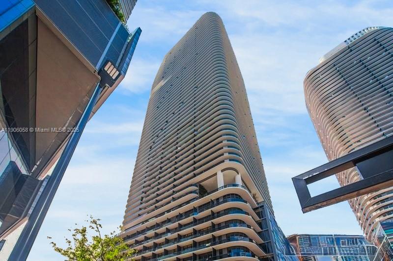 801 SMA RESIDENCES CONDO - Residential