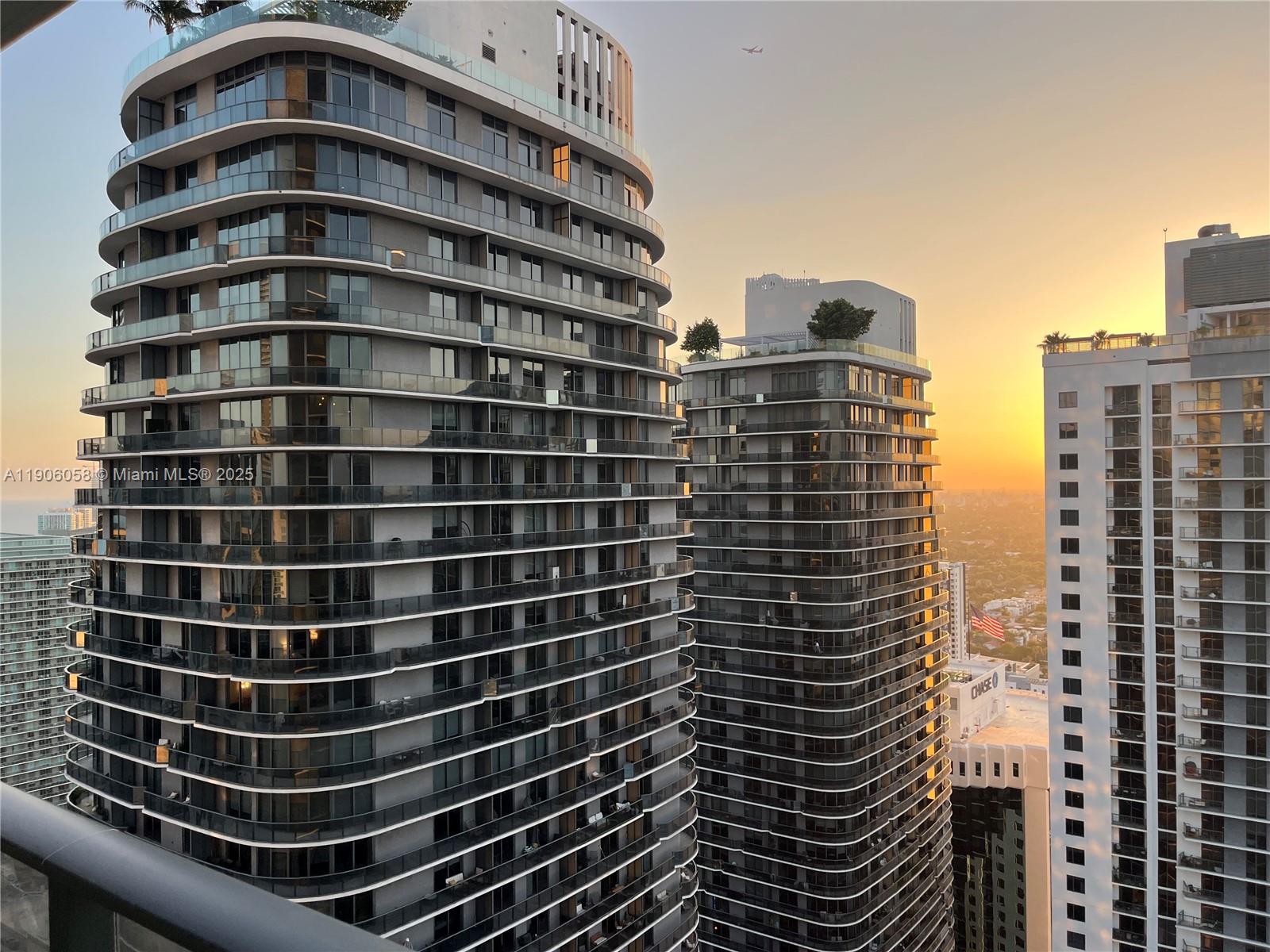801 SMA RESIDENCES CONDO - Residential