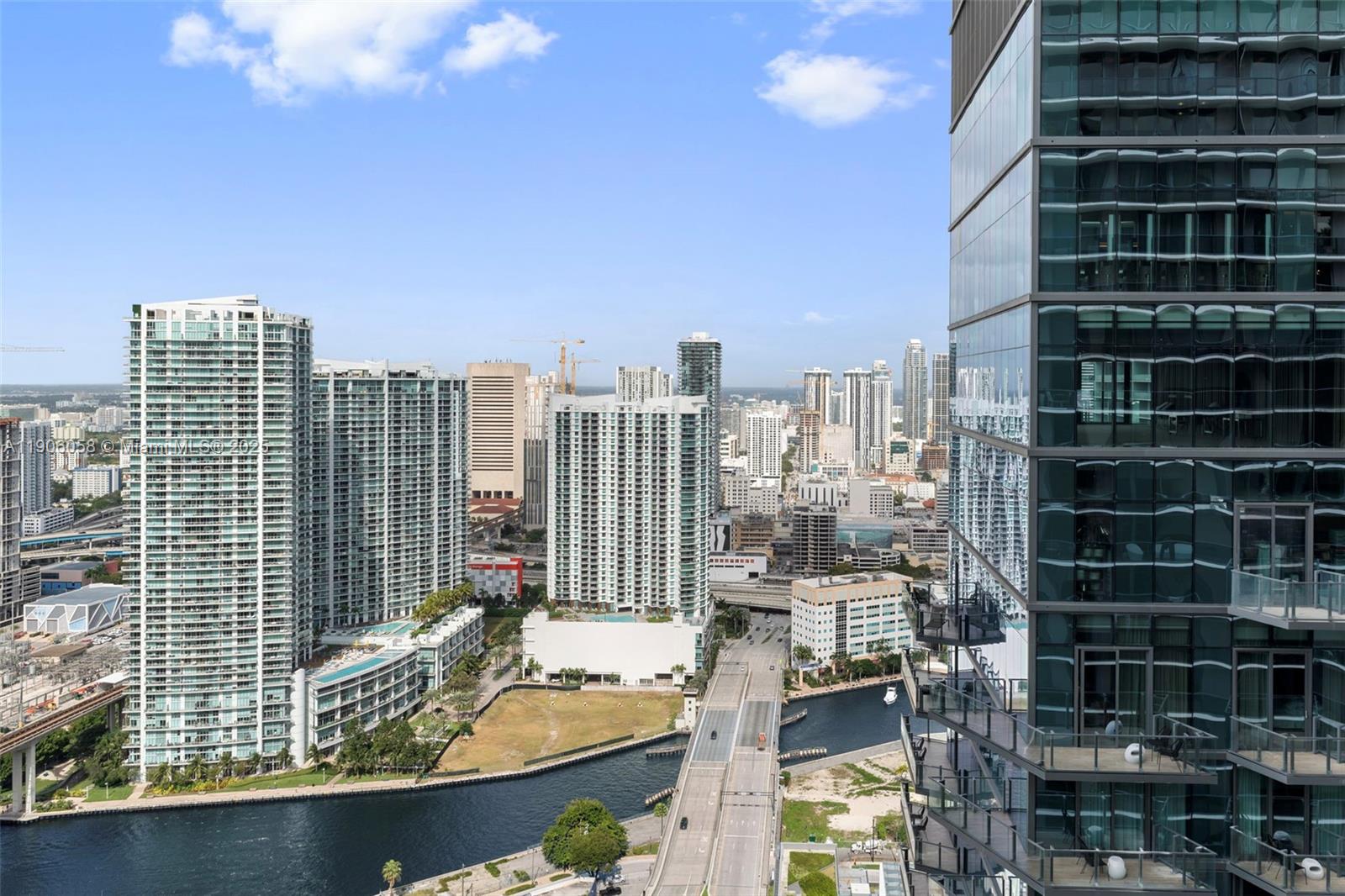 801 SMA RESIDENCES CONDO - Residential
