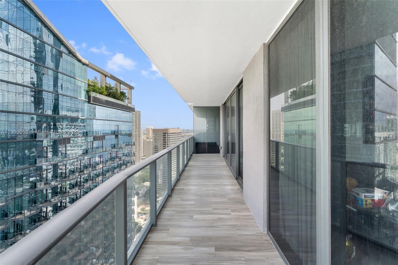 801 SMA RESIDENCES CONDO - Residential
