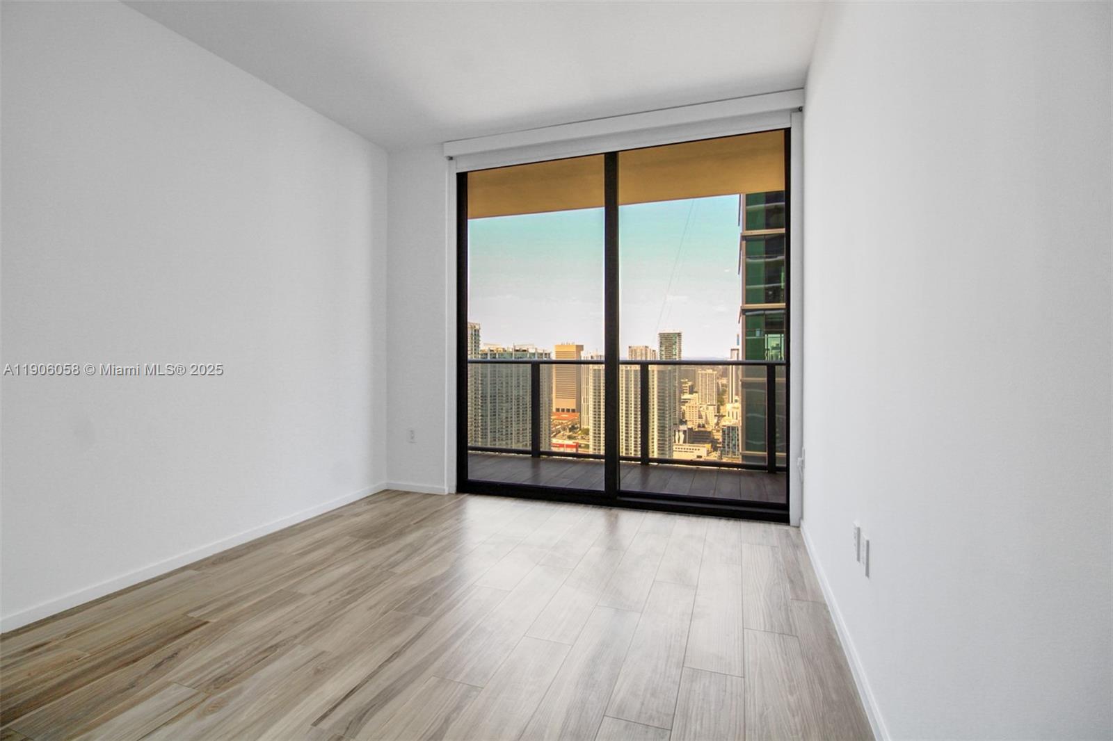 801 SMA RESIDENCES CONDO - Residential