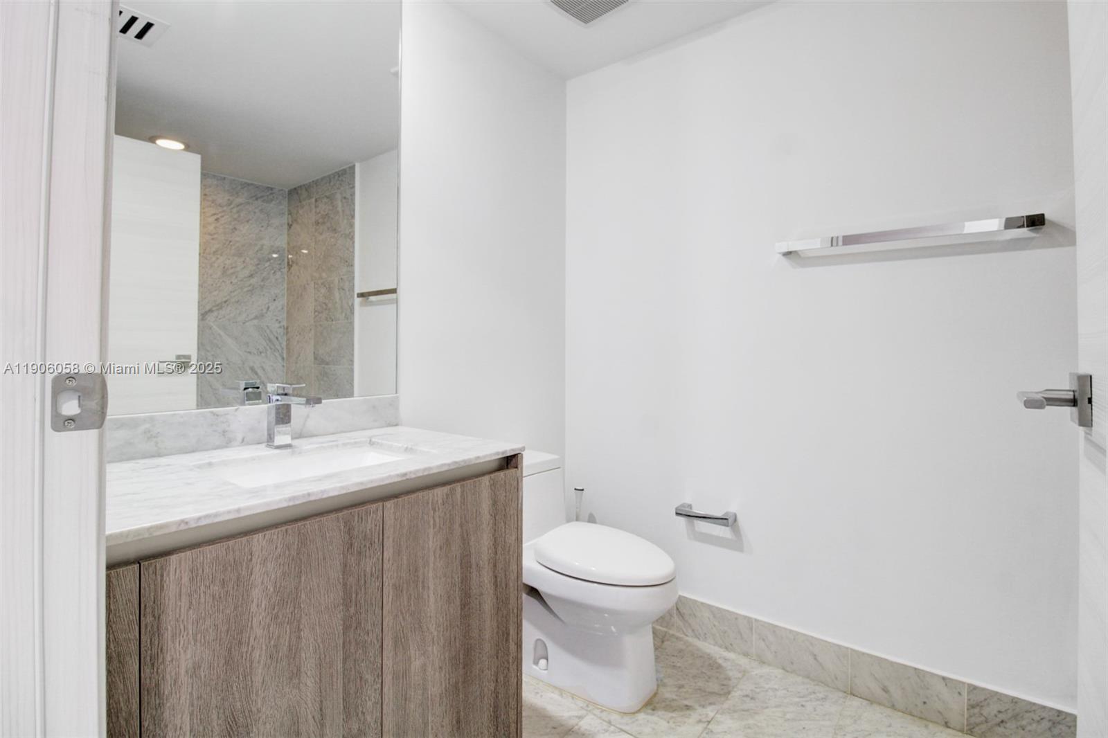 801 SMA RESIDENCES CONDO - Residential
