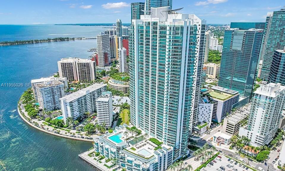 JADE RESIDENCES AT BRICKE - Residential
