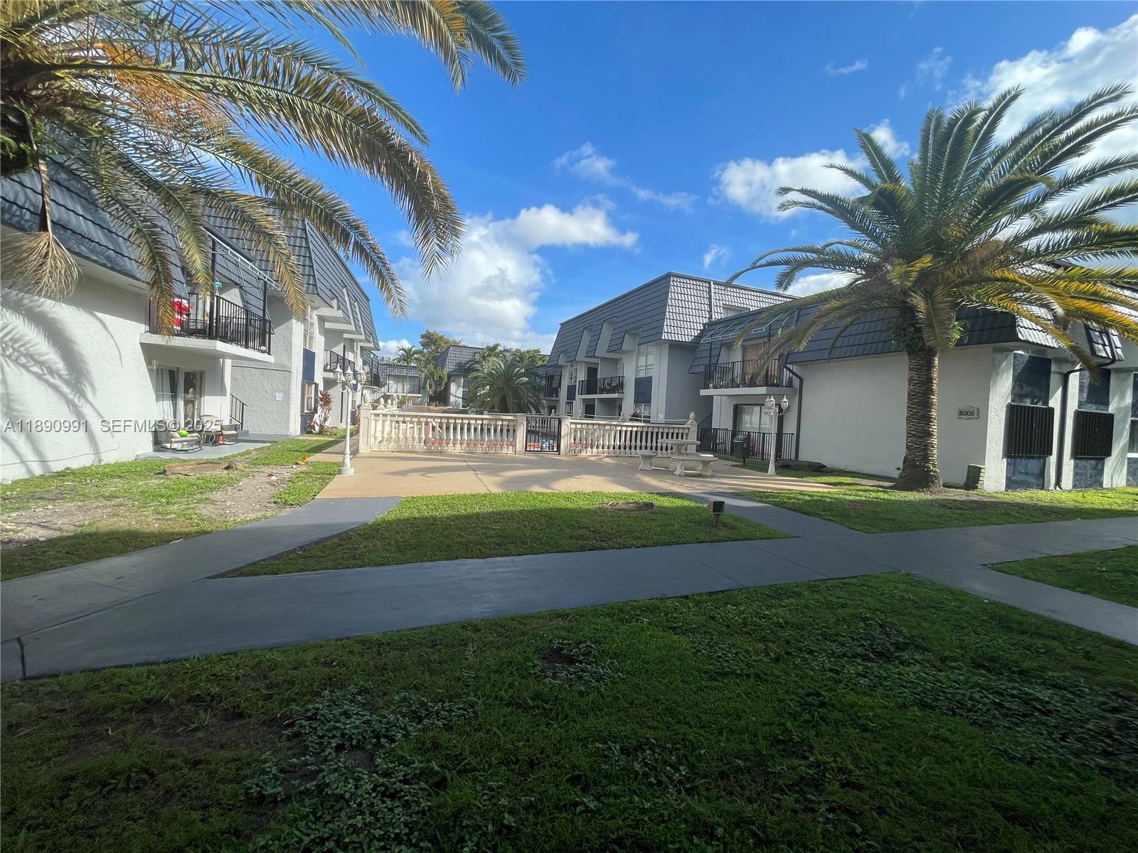 LOS PALACIOS BY MIAMI LAKE - Residential Lease