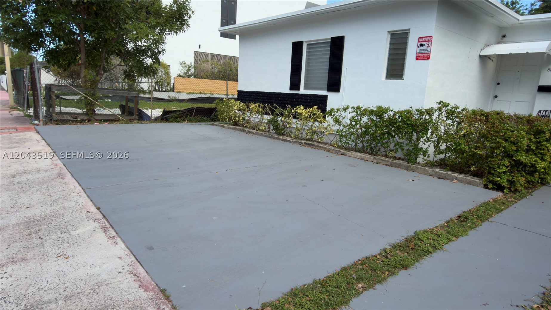 BISCAYNE BCH SUB - Residential Lease