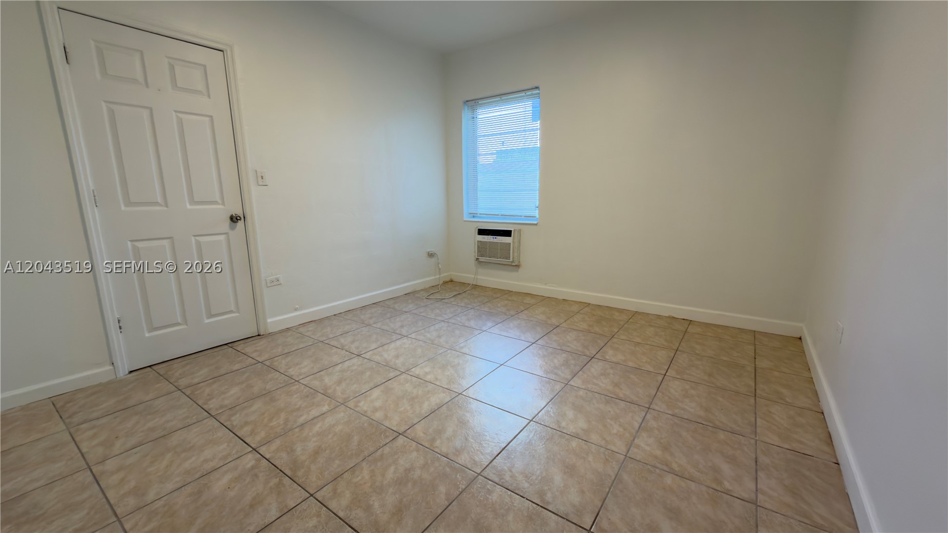 BISCAYNE BCH SUB - Residential Lease