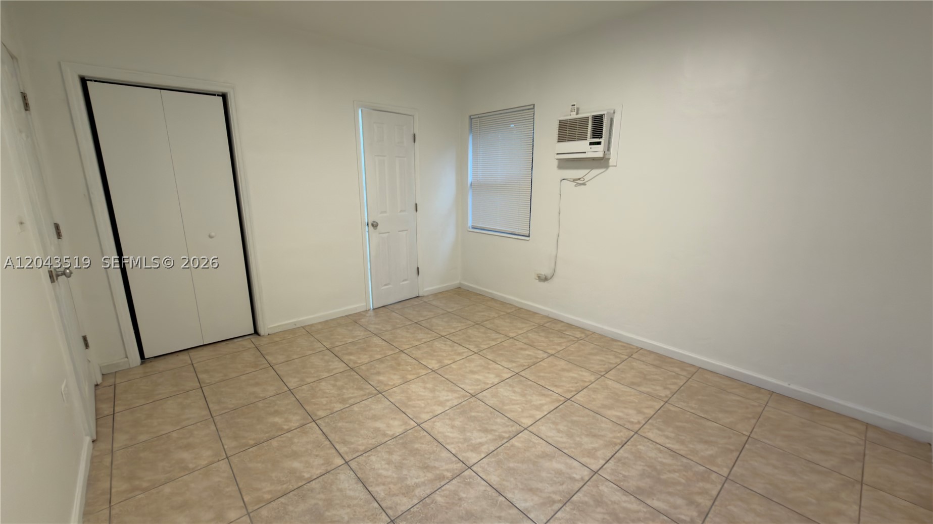 BISCAYNE BCH SUB - Residential Lease