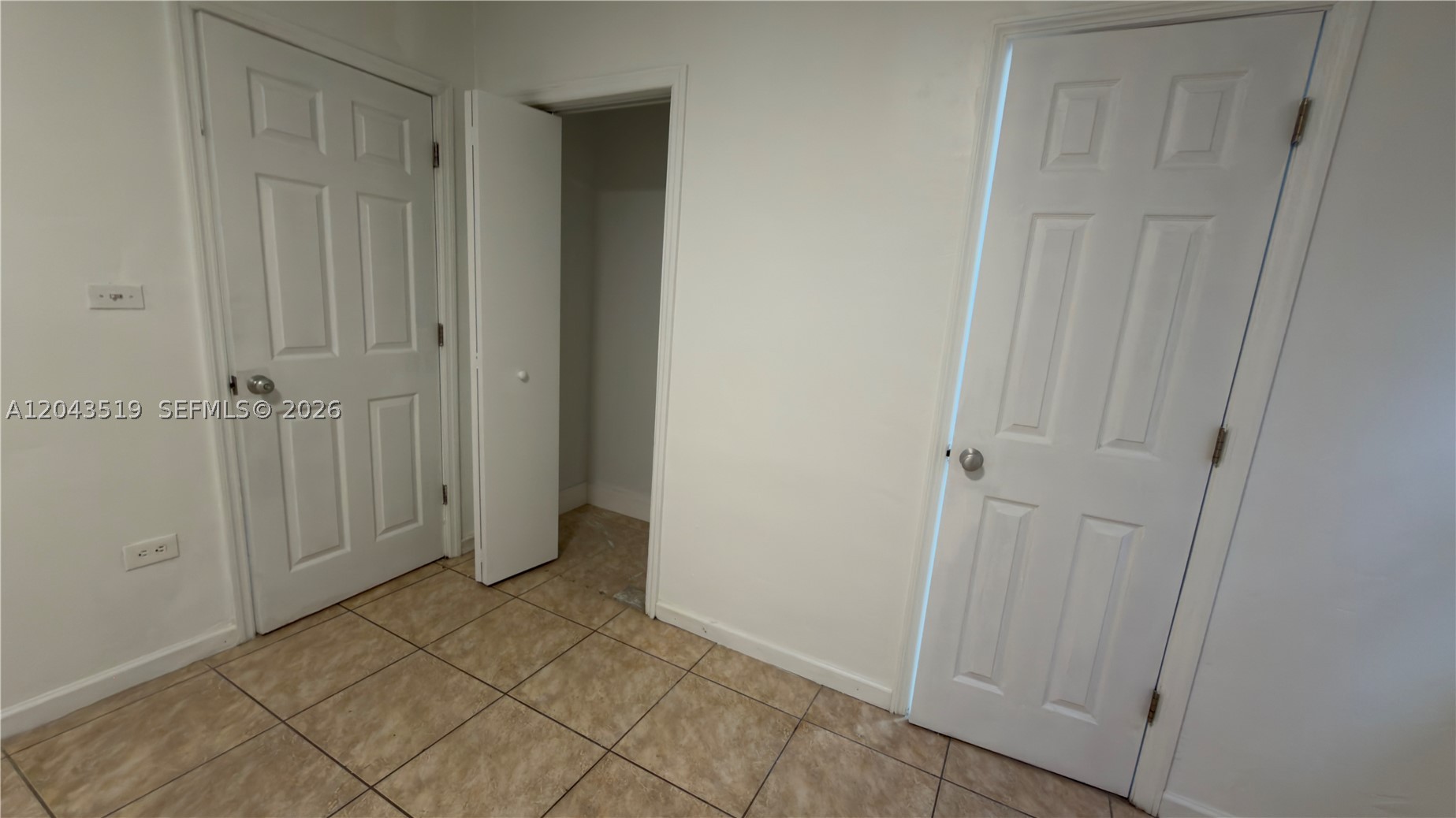 BISCAYNE BCH SUB - Residential Lease