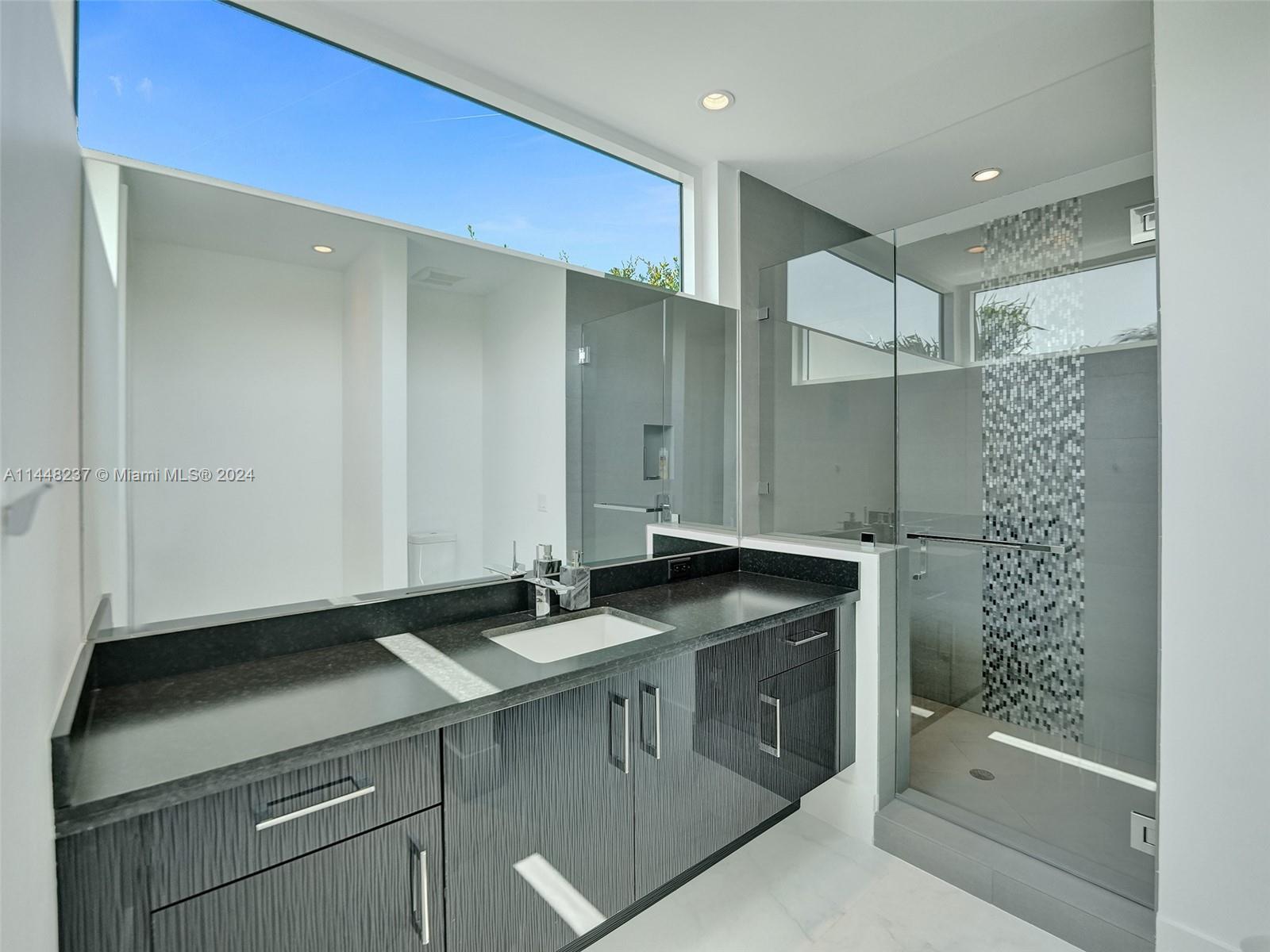 CYPRESS POINT - Residential